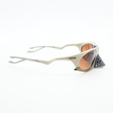 画像4: OAKLEY オークリー PLANTARIS プランタリス OO9437-0263 MATTE SAND/PRIZM BROWN GRADIENT (4)