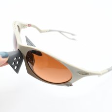 画像8: OAKLEY オークリー PLANTARIS プランタリス OO9437-0263 MATTE SAND/PRIZM BROWN GRADIENT (8)